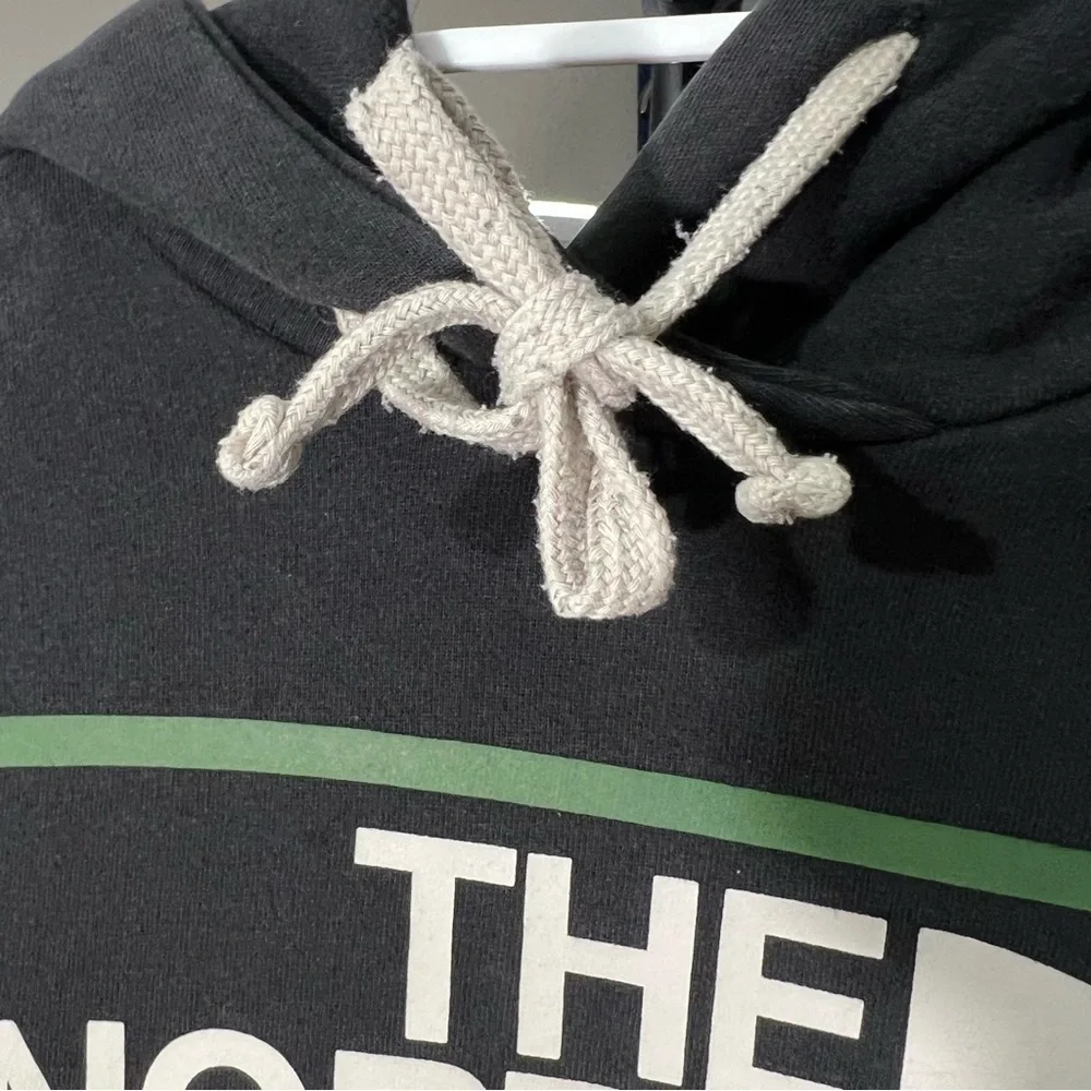 The North Face Logo Graphic Print Black Pullover Hoodie Men’s Size M